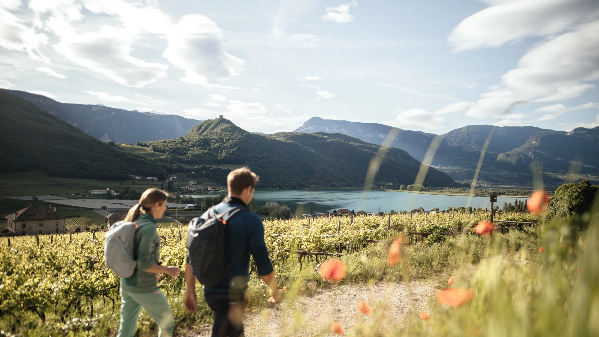 Hiking holidays in South Tyrol Frühling Kalterer See Wandern Südtirol Hotel